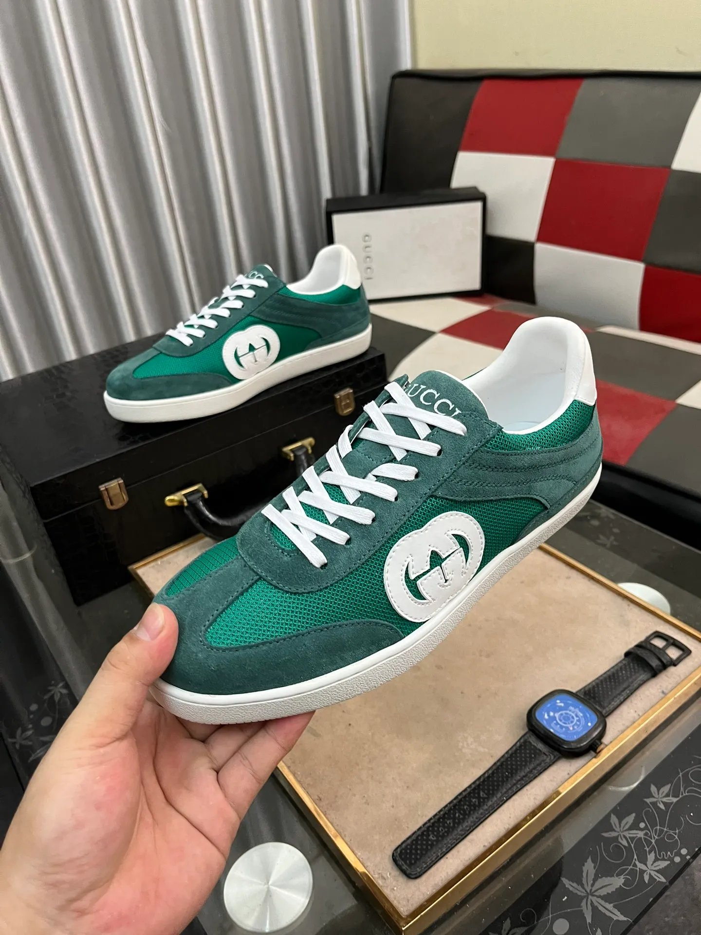 Men's shoes💰380⌚️⌚️[GUCCI] Gucci men's casual shoes are absolutely popular🔥The ultimate matching item for trendy men! The charm of super texture is irresistible, the main recommendation, the flower leather color is bright! The upper is made of high-quality cowhide + brand printed fabric, sheepskin feet, wear-resistant rubber sole, noble and elegant! Extremely comfortable🎁🎁You can be as handsome as you want💪 38-447️⃣colors available